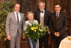 Von links: Oberbürgermeister Prof. Dr. Eckart Würzner, Lee-Elisabeth Hölscher-Langner, Dr. Laurids Hölscher, Generalkonsul a.D. und der Zentralratsvorsitzende Romani Rose, Heidelberg 29.03.2019 © Dokumentationszentrum/Susanne Lencinas