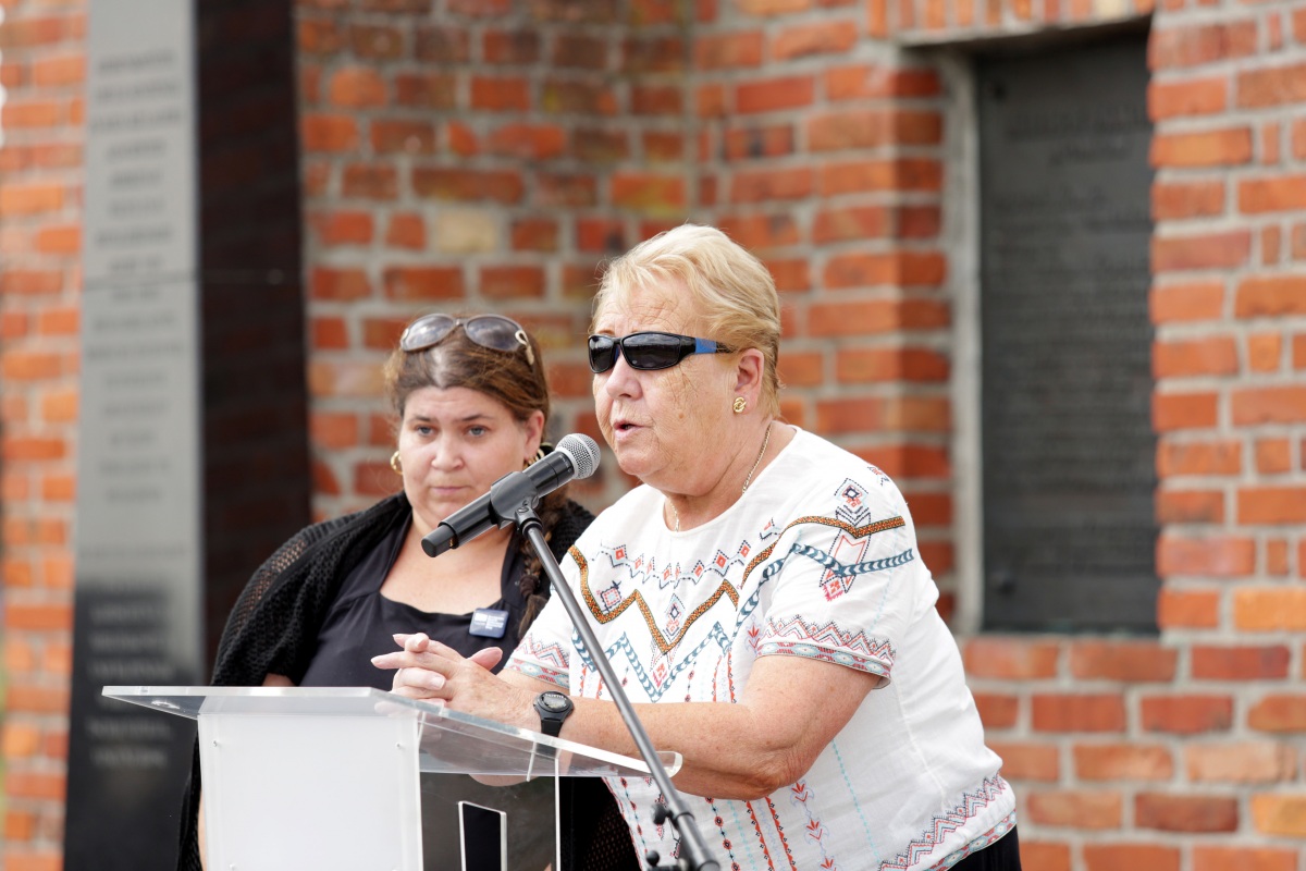 Die Auschwitzüberlebende Else Baker bei der zentralen Gedenkfeier am 2. August 2019 in Auschwitz-Birkenau  © Dokumentations- und Kulturzentrum Deutscher Sinti und Roma / Jarek Praszkiewicz