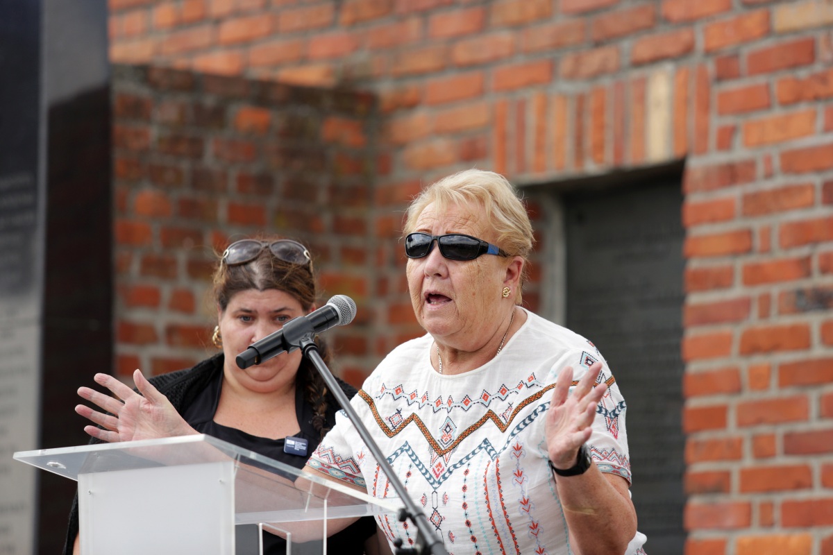 Die Auschwitzüberlebende Else Baker bei der zentralen Gedenkfeier am 2. August 2019 in Auschwitz-Birkenau  © Dokumentations- und Kulturzentrum Deutscher Sinti und Roma / Jarek Praszkiewicz