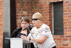 Die Auschwitzüberlebende Else Baker bei der zentralen Gedenkfeier am 2. August 2019 in Auschwitz-Birkenau  © Dokumentations- und Kulturzentrum Deutscher Sinti und Roma / Jarek Praszkiewicz