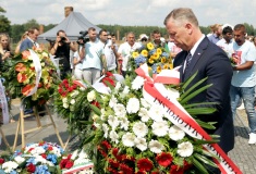 Ein Vertreter der polnischen Regierung bei der zentralen Gedenkfeier am 2. August 2019 in Auschwitz-Birkenau  © Dokumentations- und Kulturzentrum Deutscher Sinti und Roma / Jarek Praszkiewicz