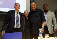 Romani Rose und Jesse Jackson bei der  internationalen Fachkonferenz  "Is Auschwitz only sleeping?" an der Jagiellonian Universität in Krakau  am 1. August 2019  © Dokumentations- und Kulturzentrum Deutscher Sinti und Roma / Jarek Praszkiewicz