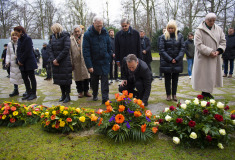 Berlin, 27.01.2023: Gedenkveranstaltung zum Internationalen Holocaust-Gedenktag am Denkmal für die im Nationalsozialismus ermordeten Sinti und Roma Europas. Foto: © Jens Jeske