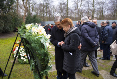 Berlin, 27.01.2023: Gedenkveranstaltung zum Internationalen Holocaust-Gedenktag am Denkmal für die im Nationalsozialismus ermordeten Sinti und Roma Europas. Foto: © Jens Jeske