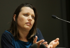 Valérie Leray, Künstlerin und Photografin.  Erster Tag der internationalen Fachkonferenz „Is Auschwitz only sleeping?“ im Auditorium Maximum der Jagiellonian Universität Krakau, 31. Juli 2019 © Dokumentations- und Kulturzentrum Deutscher Sinti und Roma / Jarek Praszkiewicz