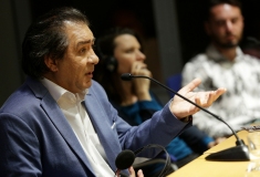 Riccardo M Sahiti, musikalischer Leiter der Roma und Sinti Philharmoniker Erster Tag der internationalen Fachkonferenz „Is Auschwitz only sleeping?“ im Auditorium Maximum der Jagiellonian Universität Krakau, 31. Juli 2019 © Dokumentations- und Kulturzentrum Deutscher Sinti und Roma / Jarek Praszkiewicz