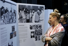 Ausstellung „45 Jahre Bürgerrechtsarbeit der Sinti und Roma“. Erster Tag der internationalen Fachkonferenz „Is Auschwitz only sleeping?“ im Auditorium Maximum der Jagiellonian Universität Krakau, 31. Juli 2019 © Dokumentations- und Kulturzentrum Deutscher Sinti und Roma / Jarek Praszkiewicz