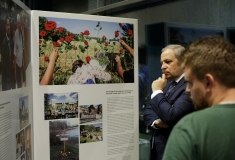 Ausstellung „45 Jahre Bürgerrechtsarbeit der Sinti und Roma“. Erster Tag der internationalen Fachkonferenz „Is Auschwitz only sleeping?“ im Auditorium Maximum der Jagiellonian Universität Krakau, 31. Juli 2019 © Dokumentations- und Kulturzentrum Deutscher Sinti und Roma / Jarek Praszkiewicz
