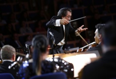 Die Roma und Sinti Philharmoniker unter der musikalischen Leitung von Riccardo M Sahiti in Krakau am 1. August 2019 © Dokumentations- und Kulturzentrum Deutscher Sinti und Roma / Jarek Praszkiewicz