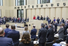 Jährliches Gedenken an den NS-Völkermord an den Sinti und Roma im Bundesrat, Schweigeminute, Berlin 14.12.2018 © Zensen / Zentralrat Deutscher Sinti und Roma