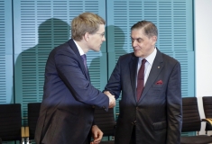 Bundesratspräsident Günther und der Zentralratsvorsitzende Rose nach dem Gespräch des Zentralrats mit den Ministerpräsidentinnen und Ministerpräsidenten der Länder am 14.12.2018 im Bundesrat,  © Zensen / Zentralrat Deutscher Sinti und Roma