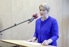 Ansprache von Bundesministerin Dr. Giffey  im Anschluss an die Unterzeichnung  © Zensen / Zentralrat Deutscher Sinti und Roma